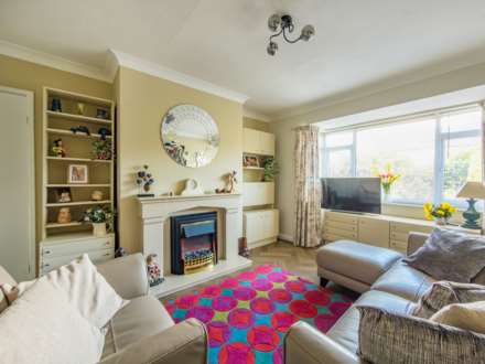 Chevins Close, Birstall, Image 6