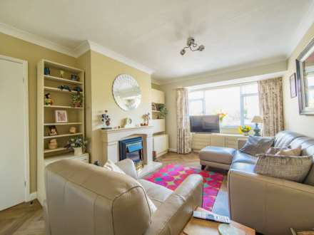 Chevins Close, Birstall, Image 7
