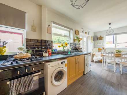 Leyland Road, Batley, Image 6
