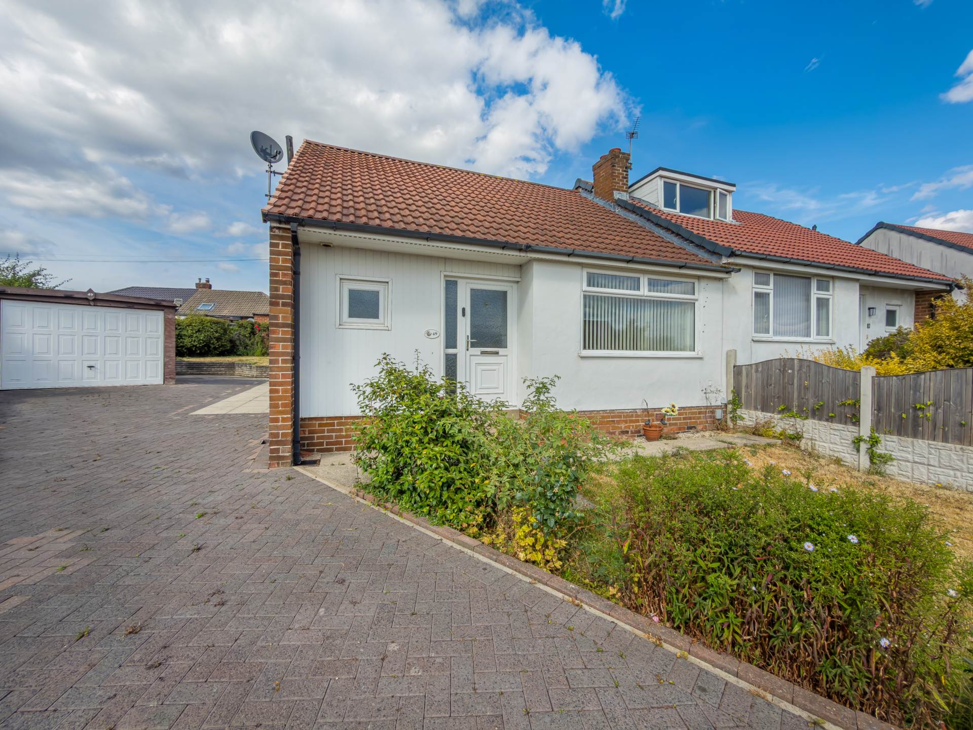 Redhill Avenue, Tingley, Image 1