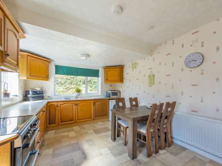Redhill Avenue, Tingley, Image 4