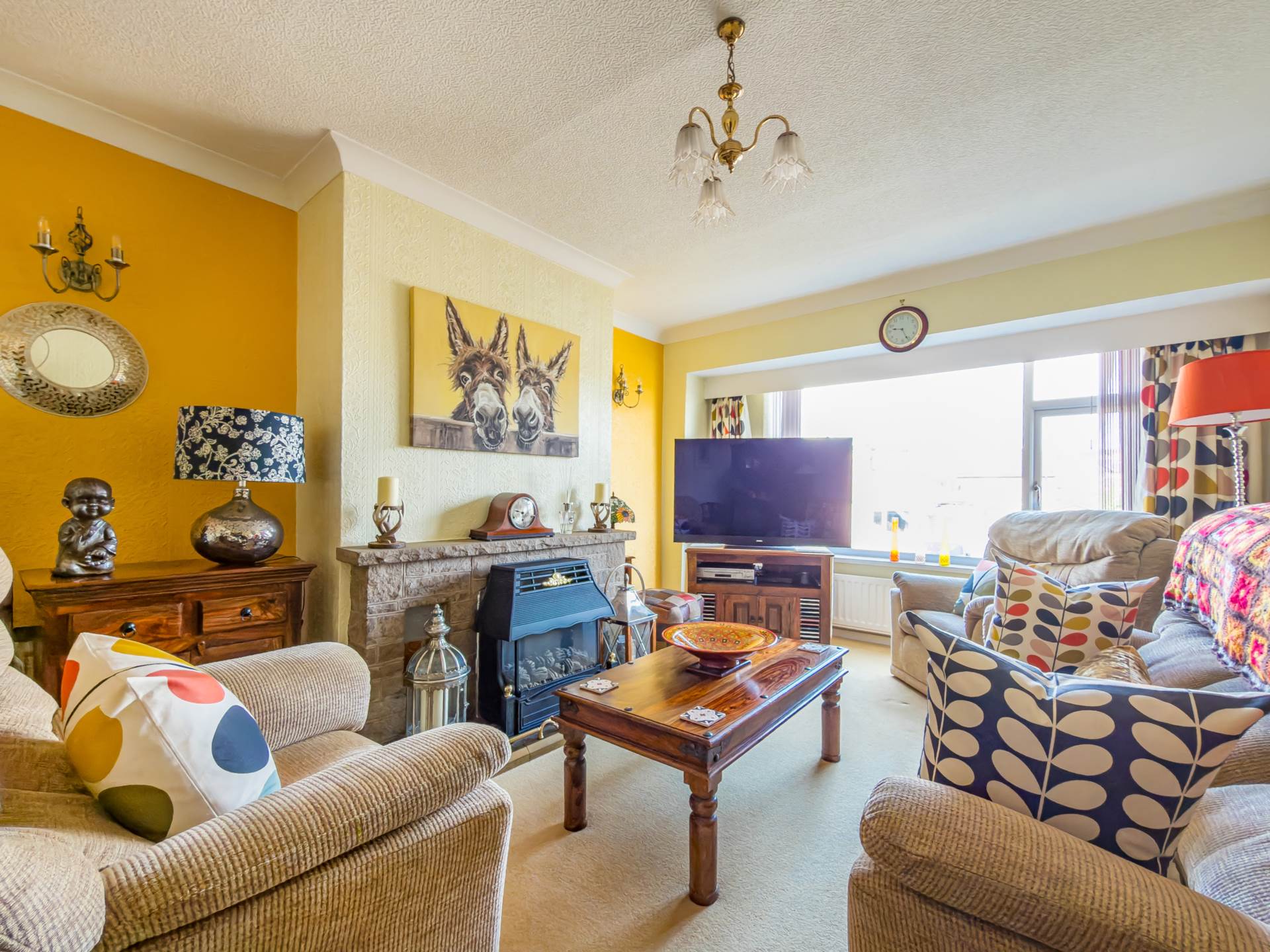Smithies Moor Rise, Batley, Image 3
