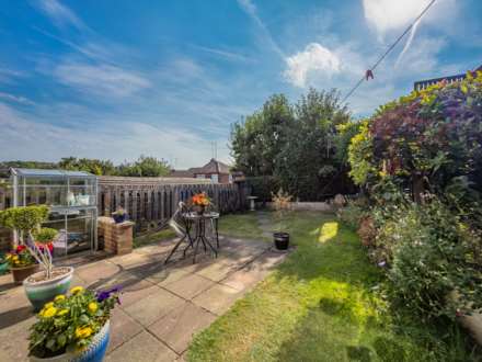 Smithies Moor Rise, Batley, Image 17