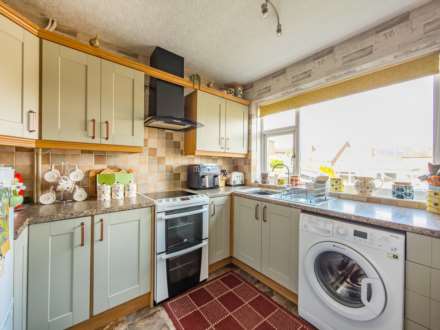 Smithies Moor Rise, Batley, Image 2