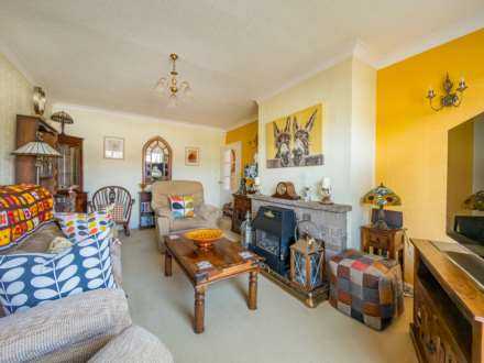 Smithies Moor Rise, Batley, Image 4