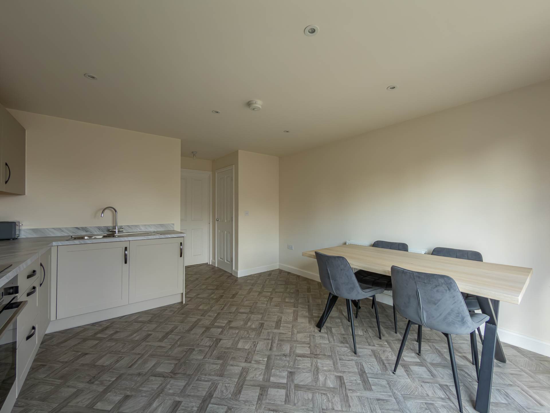 Brambling Avenue, Dewsbury, Image 5