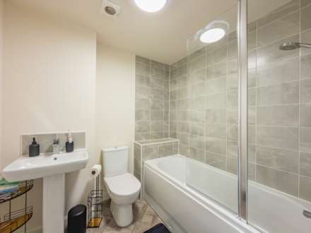 Brambling Avenue, Dewsbury, Image 16