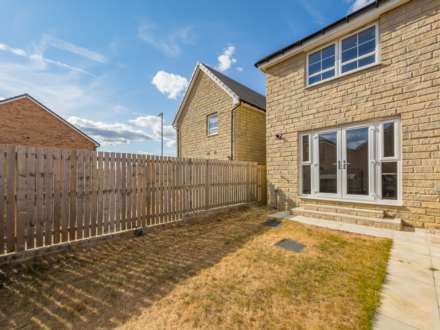 Brambling Avenue, Dewsbury, Image 21