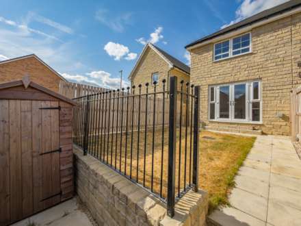 Brambling Avenue, Dewsbury, Image 22