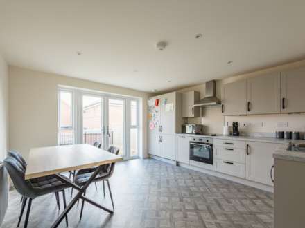 Brambling Avenue, Dewsbury, Image 7
