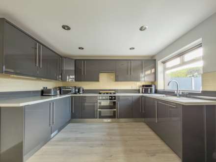 White Lee Side, Heckmondwike, Image 3