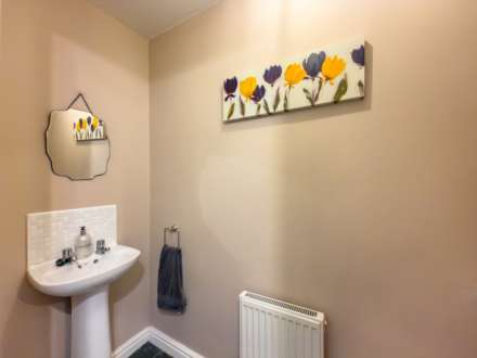 Ringshaw Drive, Cleckheaton, Image 2