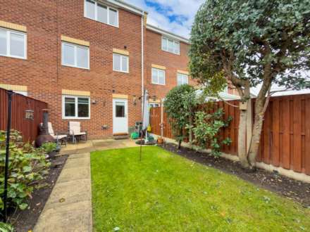 Ringshaw Drive, Cleckheaton, Image 23