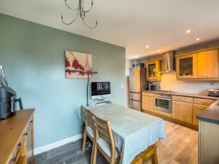 Ringshaw Drive, Cleckheaton, Image 5