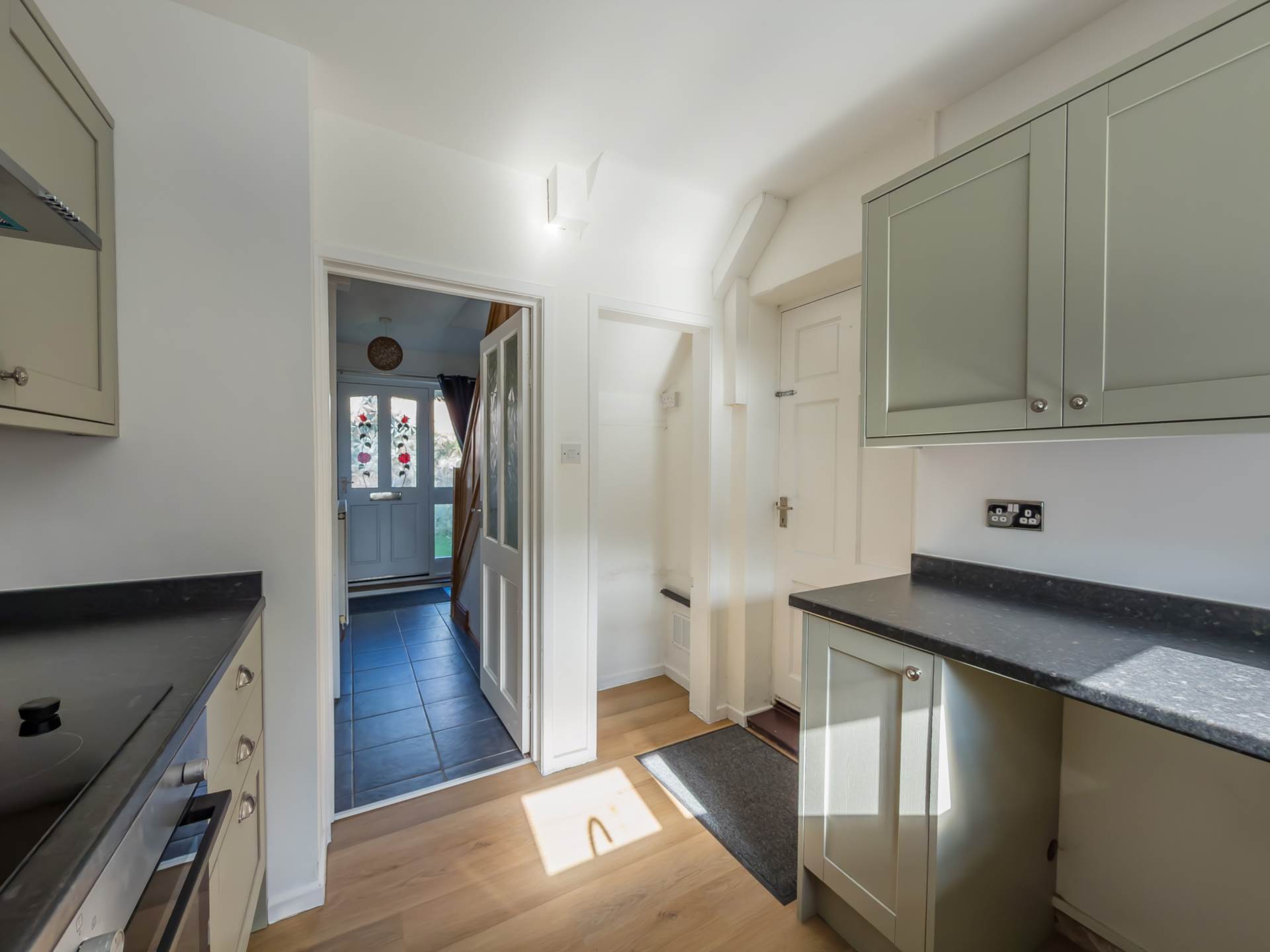 Ings Crescent, Dewsbury, Image 5