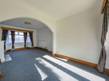 Ings Crescent, Dewsbury, Image 7