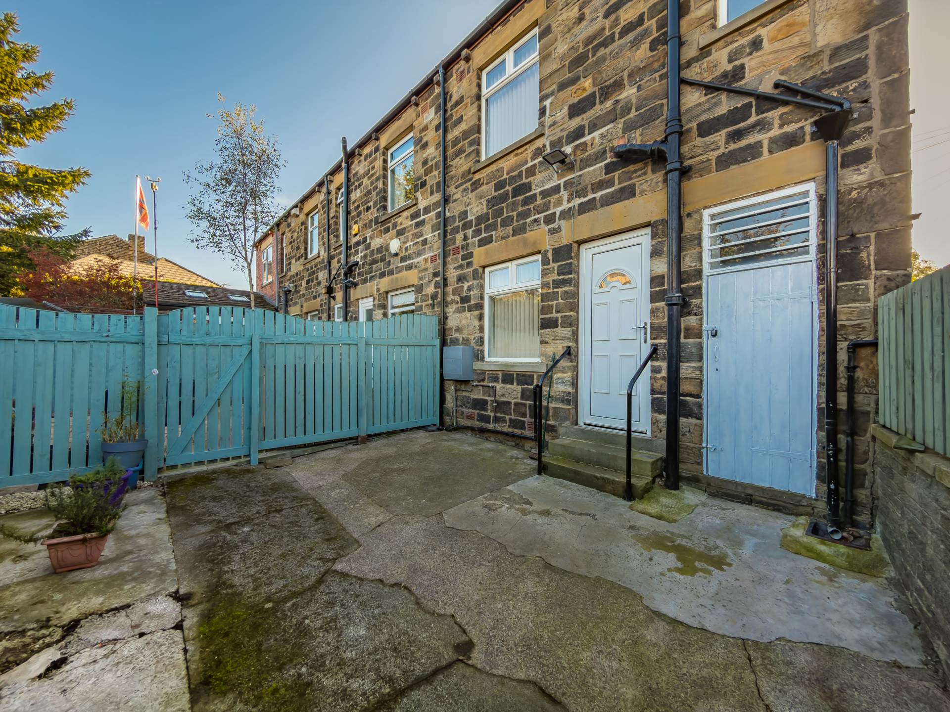 Boundary Road, Dewsbury, Image 17