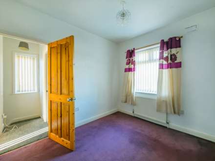 Boundary Road, Dewsbury, Image 13
