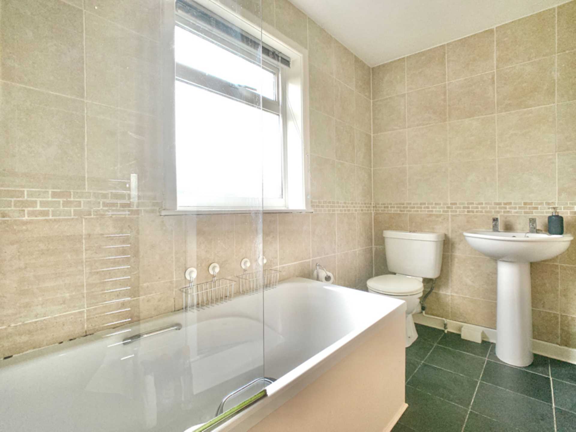 South View Birstall, Batley, Image 4