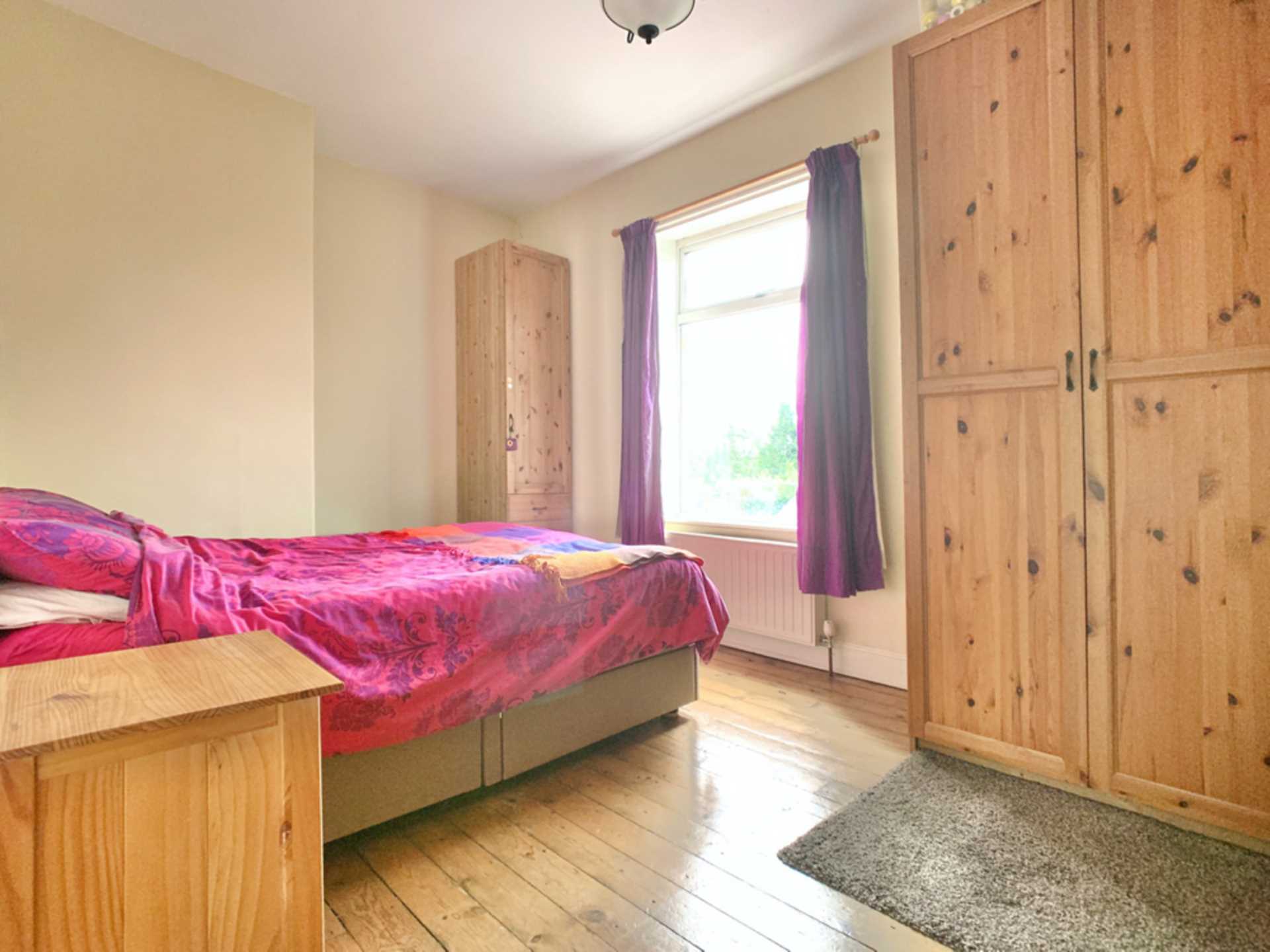 South View Birstall, Batley, Image 7