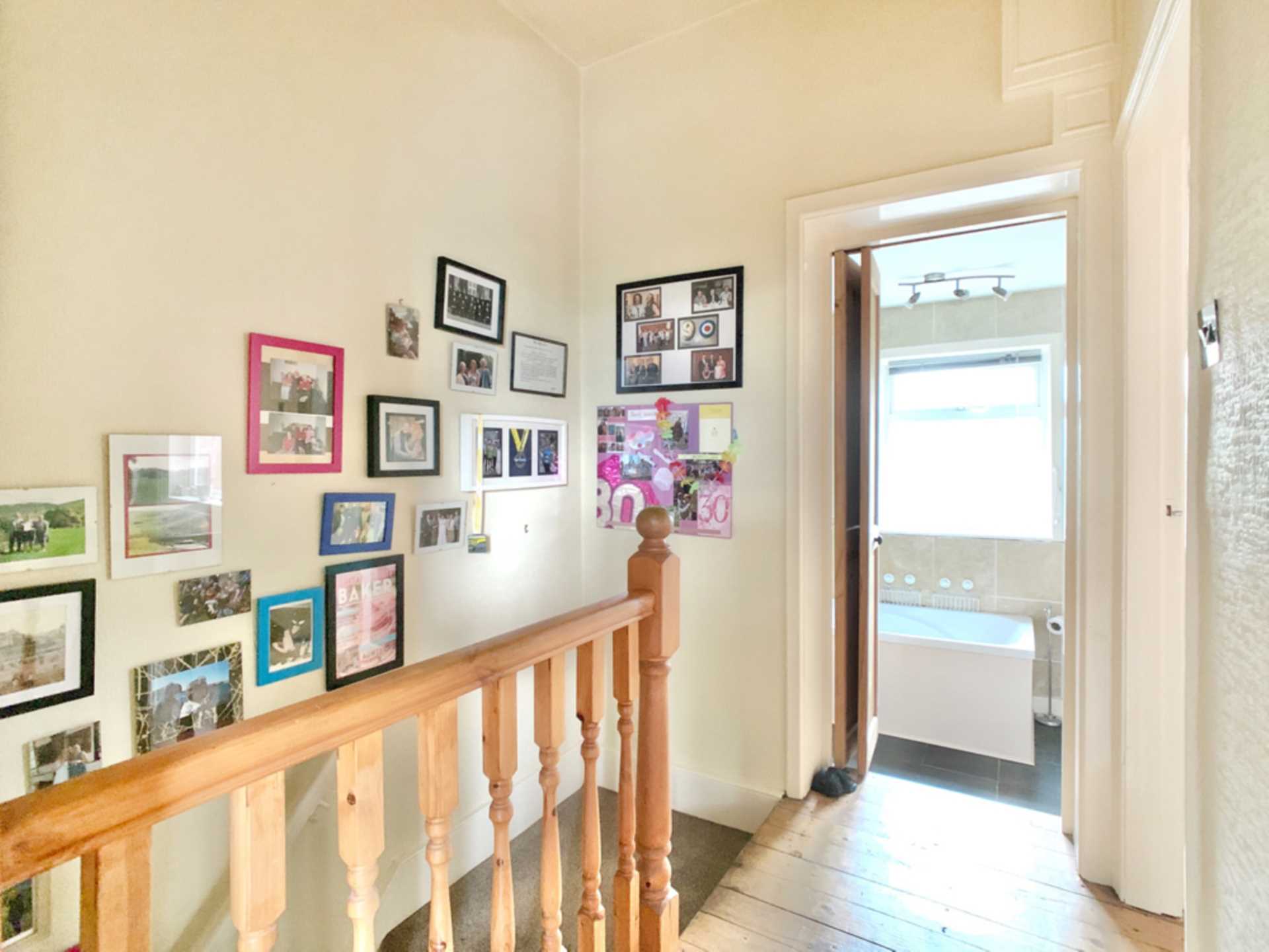 South View Birstall, Batley, Image 9