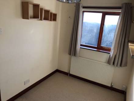 Castle Hill View, Heckmondwike, Image 10
