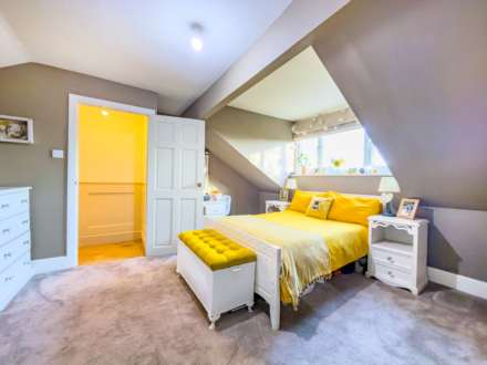 Allencroft, Birkenshaw, Image 15