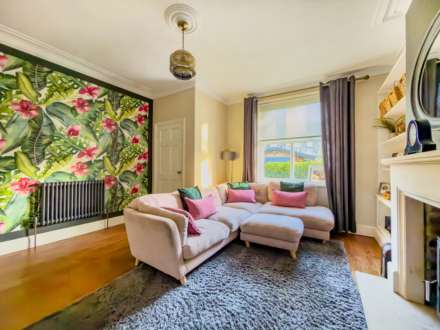 Allencroft, Birkenshaw, Image 9