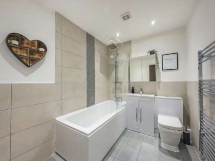 Leeds Old Road, Batley, Image 14