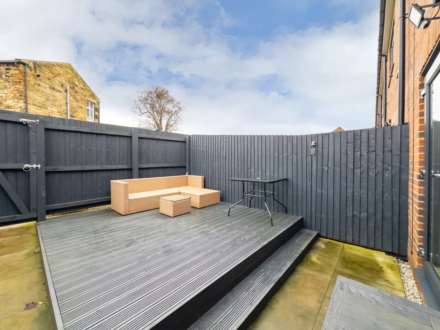 Leeds Old Road, Batley, Image 16