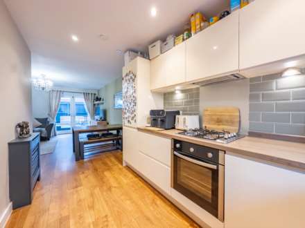 Leeds Old Road, Batley, Image 2