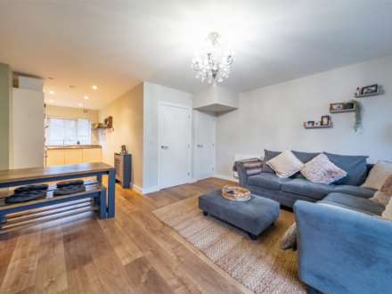 Leeds Old Road, Batley, Image 7