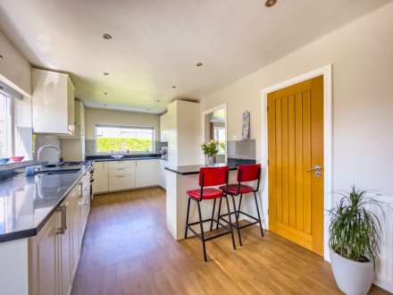 Ridgeway Drive, Batley, Image 4