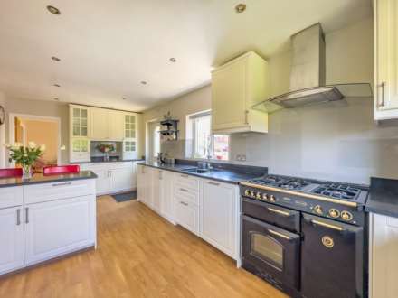 Ridgeway Drive, Batley, Image 7