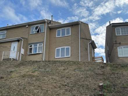 Property For Rent Brownhill Garth, Batley