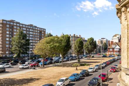 Grand Avenue, Hove, Image 18