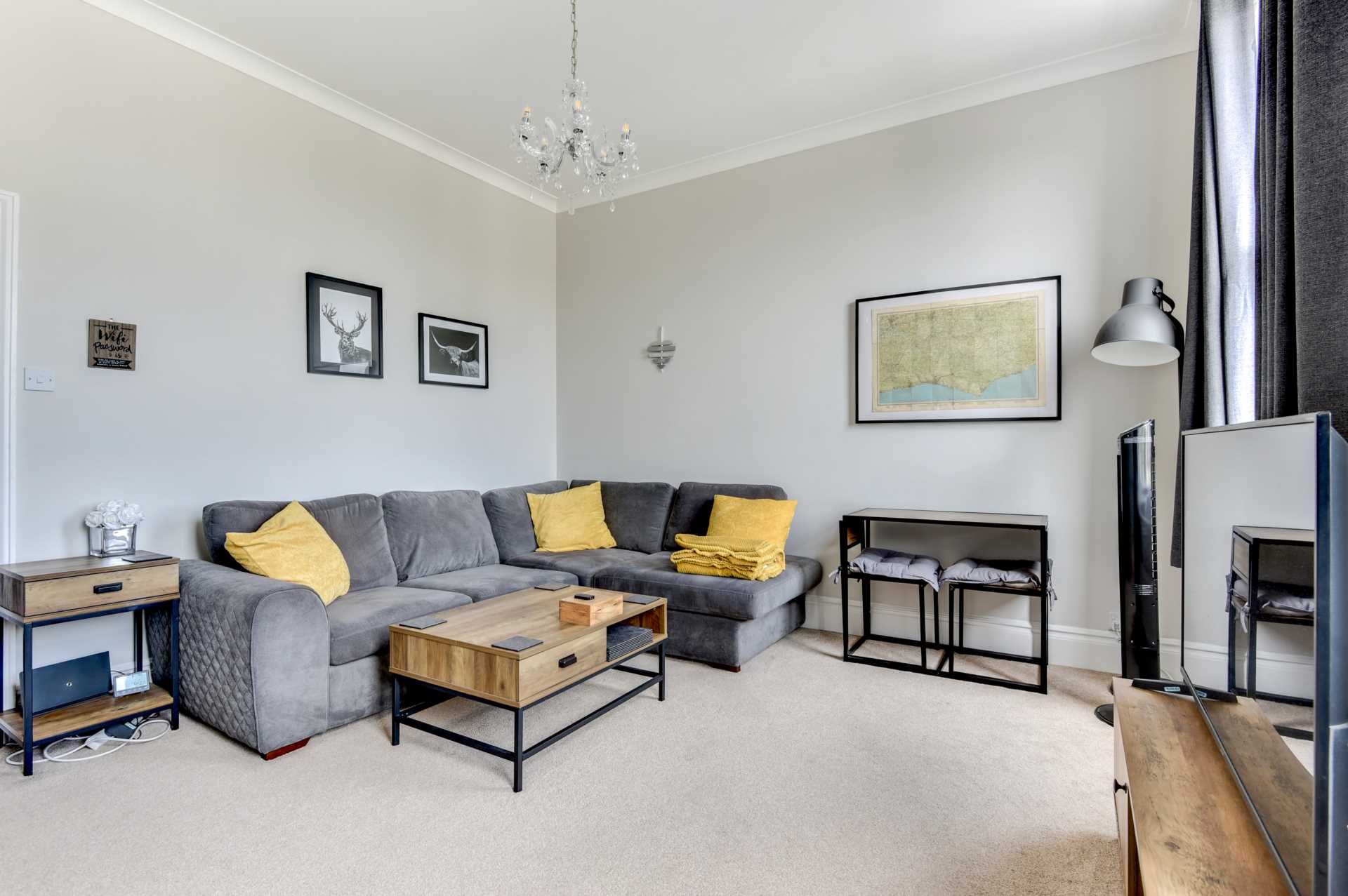 Beautiful One Bedroom Flat, 2 minutes from the sea - Albert Mansions, Hove, Image 8