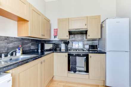 Beautiful One Bedroom Flat, 2 minutes from the sea - Albert Mansions, Hove, Image 9