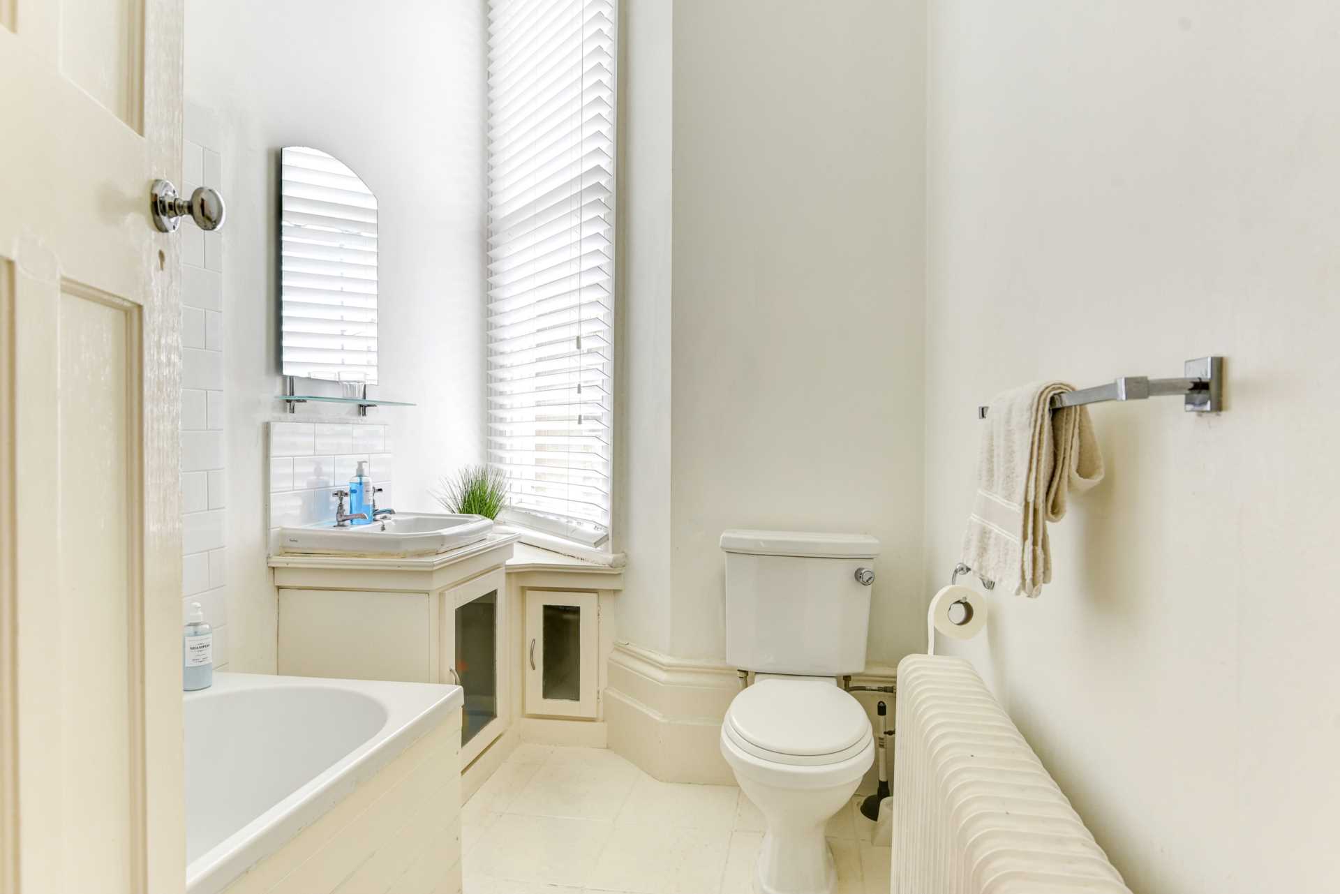 Second Avenue, Hove, Image 15