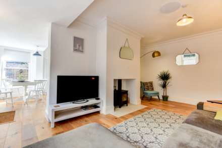 ‘Beautiful Garden flat retreat, close to the beach', Image 13