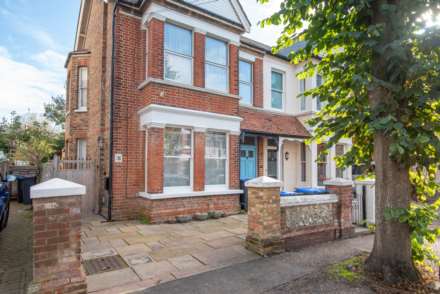 ‘Beautiful Garden flat retreat, close to the beach', Image 2