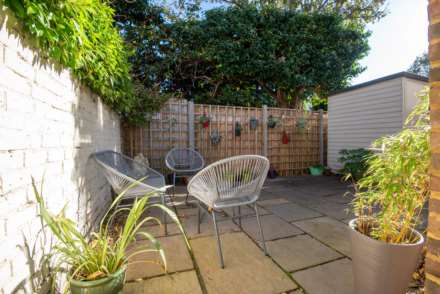 ‘Beautiful Garden flat retreat, close to the beach', Image 37