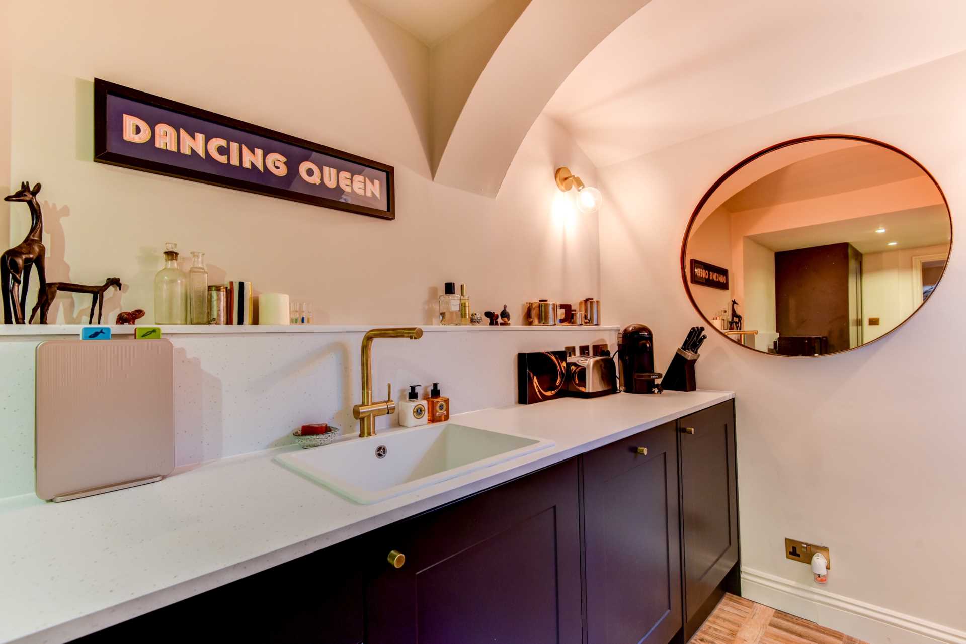 Park Crescent Apartment, Image 14