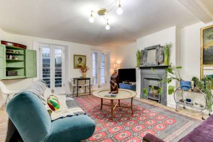 Park Crescent Apartment, Image 1