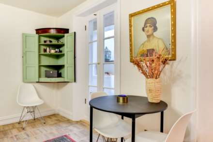 Park Crescent Apartment, Image 18