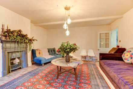 Park Crescent Apartment, Image 3