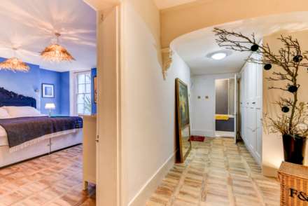 Park Crescent Apartment, Image 5