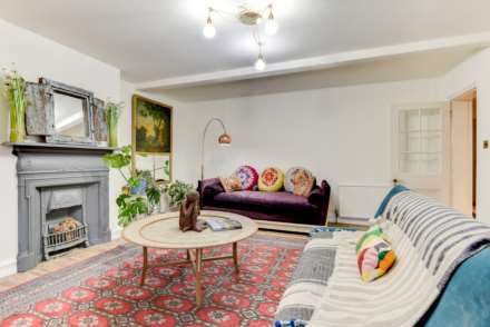 Park Crescent Apartment, Image 7