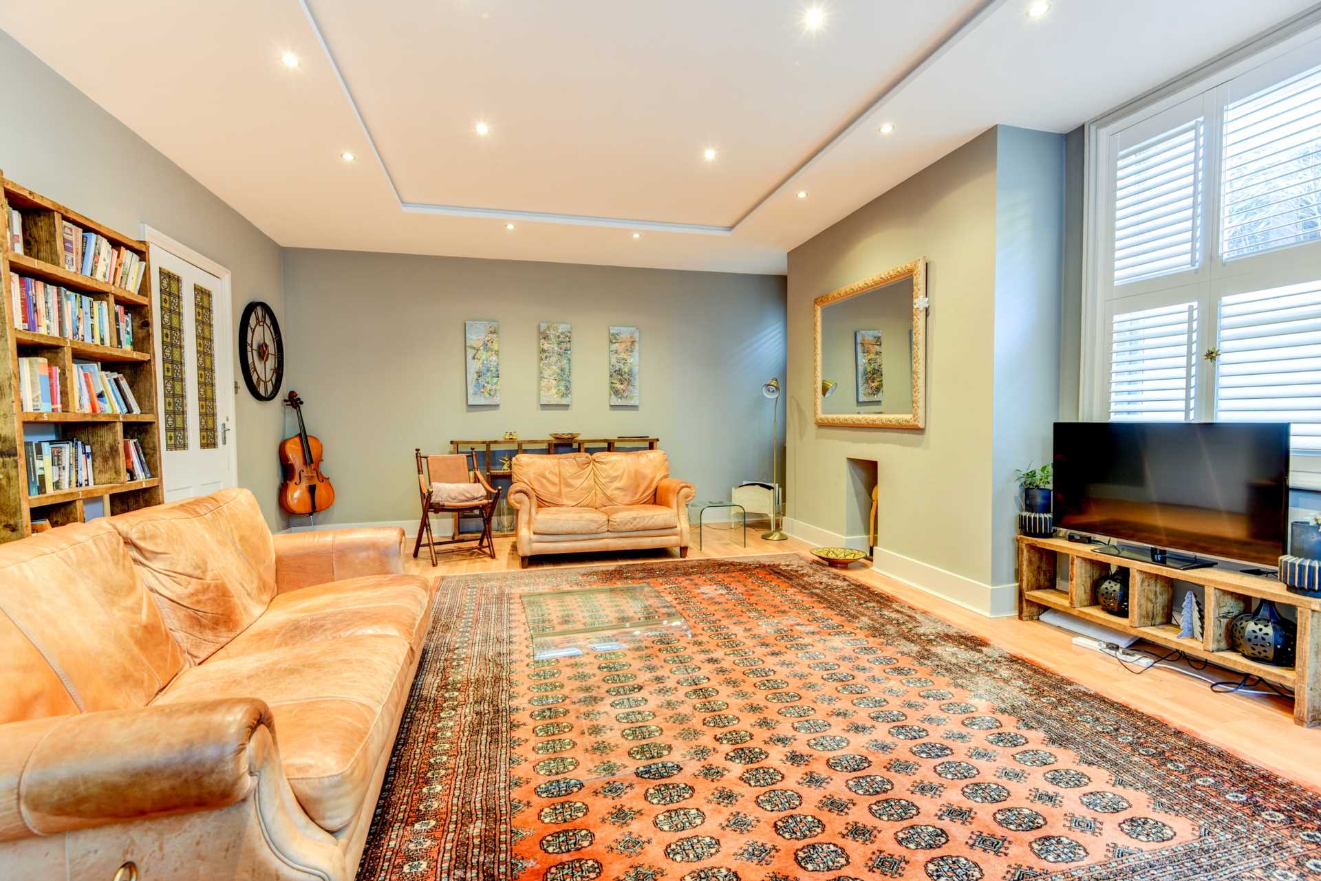 Second Avenue Three Bedroom Apartment Hove with TWO CAR PARKING SPACES. HOLIDAY LET/SHORT LETS DOG FRIENDLY, Image 10
