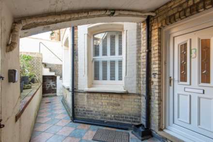 Second Avenue Three Bedroom Apartment Hove with TWO CAR PARKING SPACES. HOLIDAY LET/SHORT LETS DOG FRIENDLY, Image 18